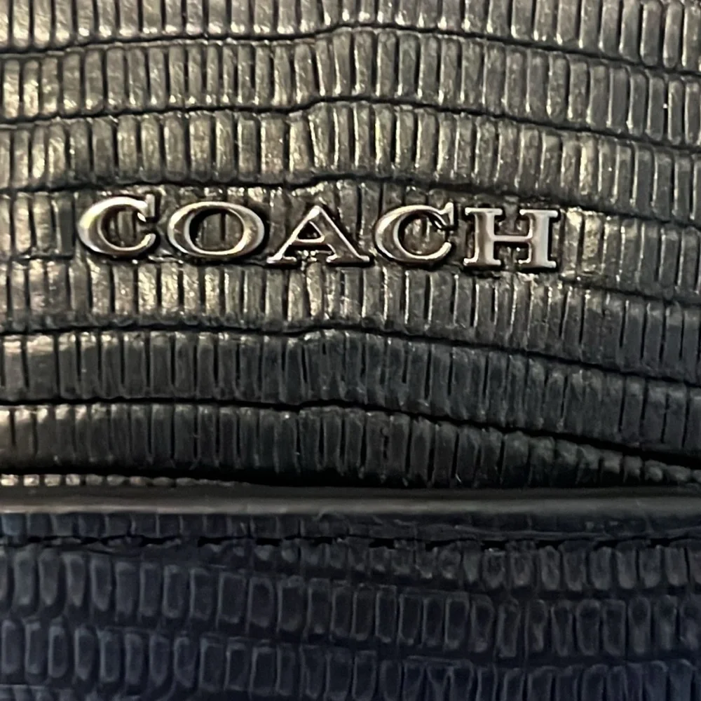 VTG 2013 Coach Poppy Flight Bag in Black‎ Python Embossed Leather Verifi…